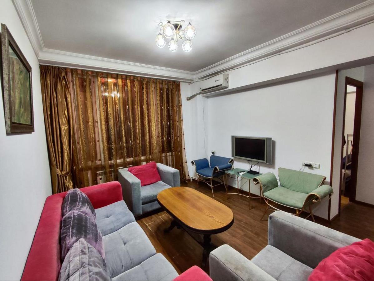 Hotel In Center Of Erywań Zewnętrze zdjęcie